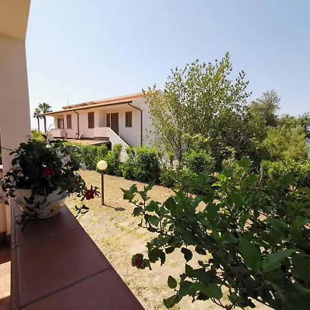 Holiday home Casa Con Giardino E Terrazzo Vicino Al Mare